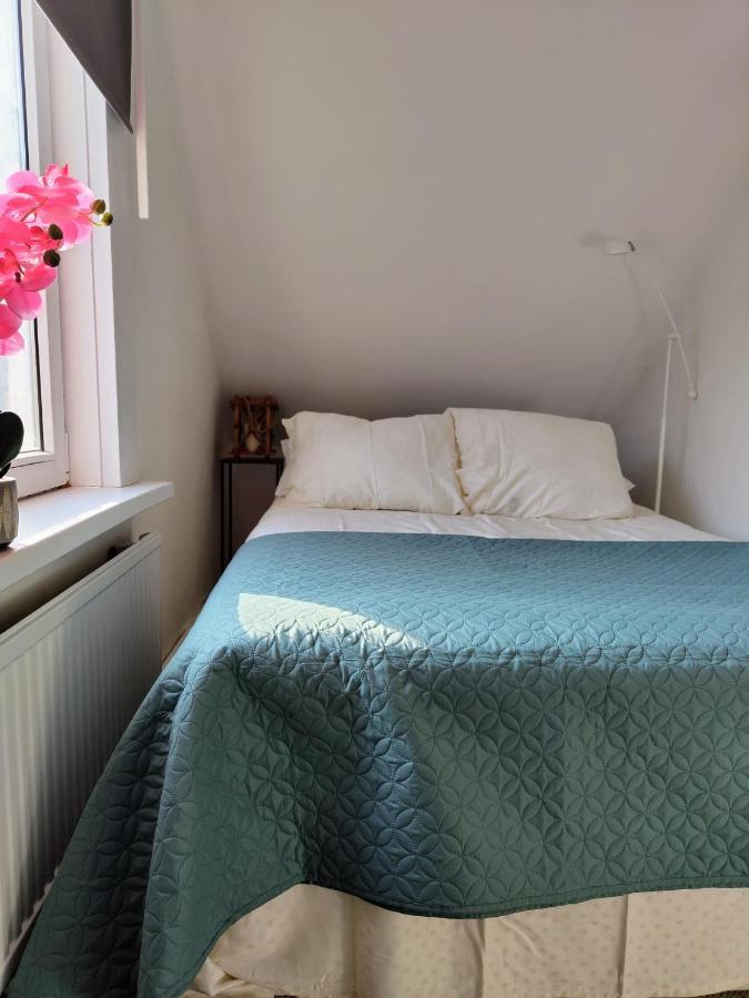 روتردام The Diesel Bed And Breakfast المظهر الخارجي الصورة
