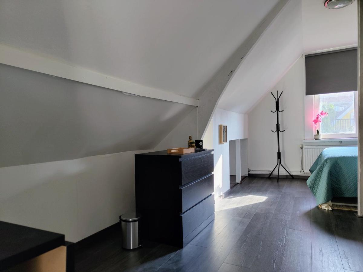 روتردام The Diesel Bed And Breakfast المظهر الخارجي الصورة