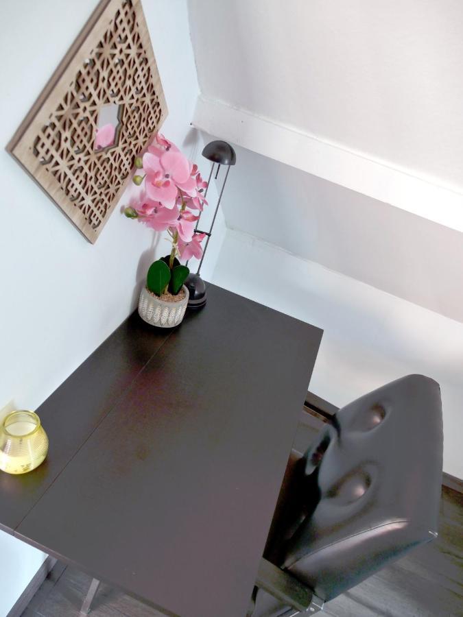 روتردام The Diesel Bed And Breakfast المظهر الخارجي الصورة